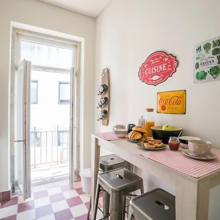 Stylish Near Av. Liberdade شقة