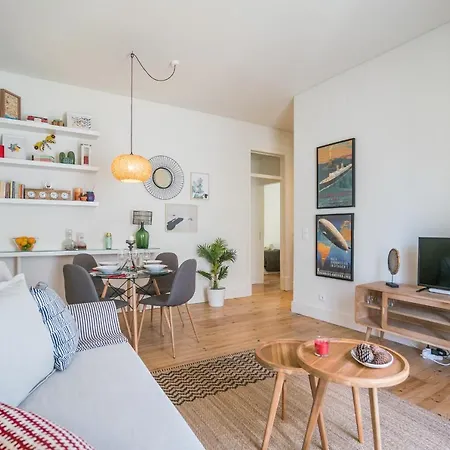 Stylish Near Av. Liberdade شقة