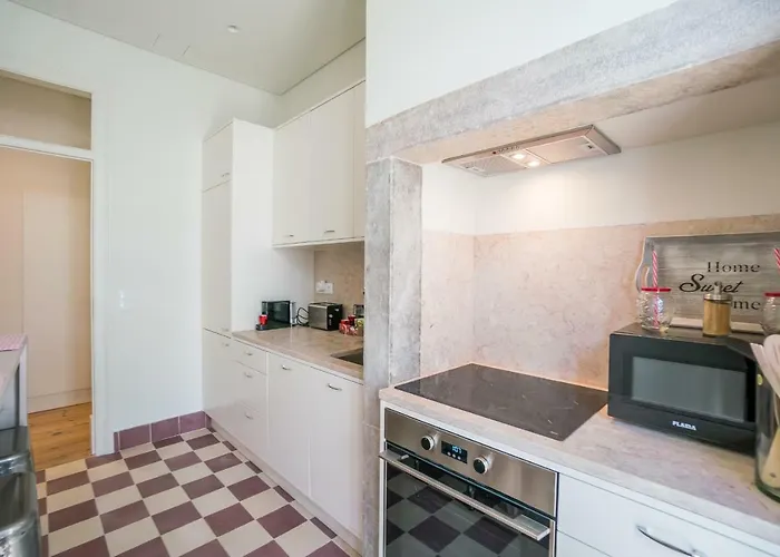 Stylish Near Av. Liberdade